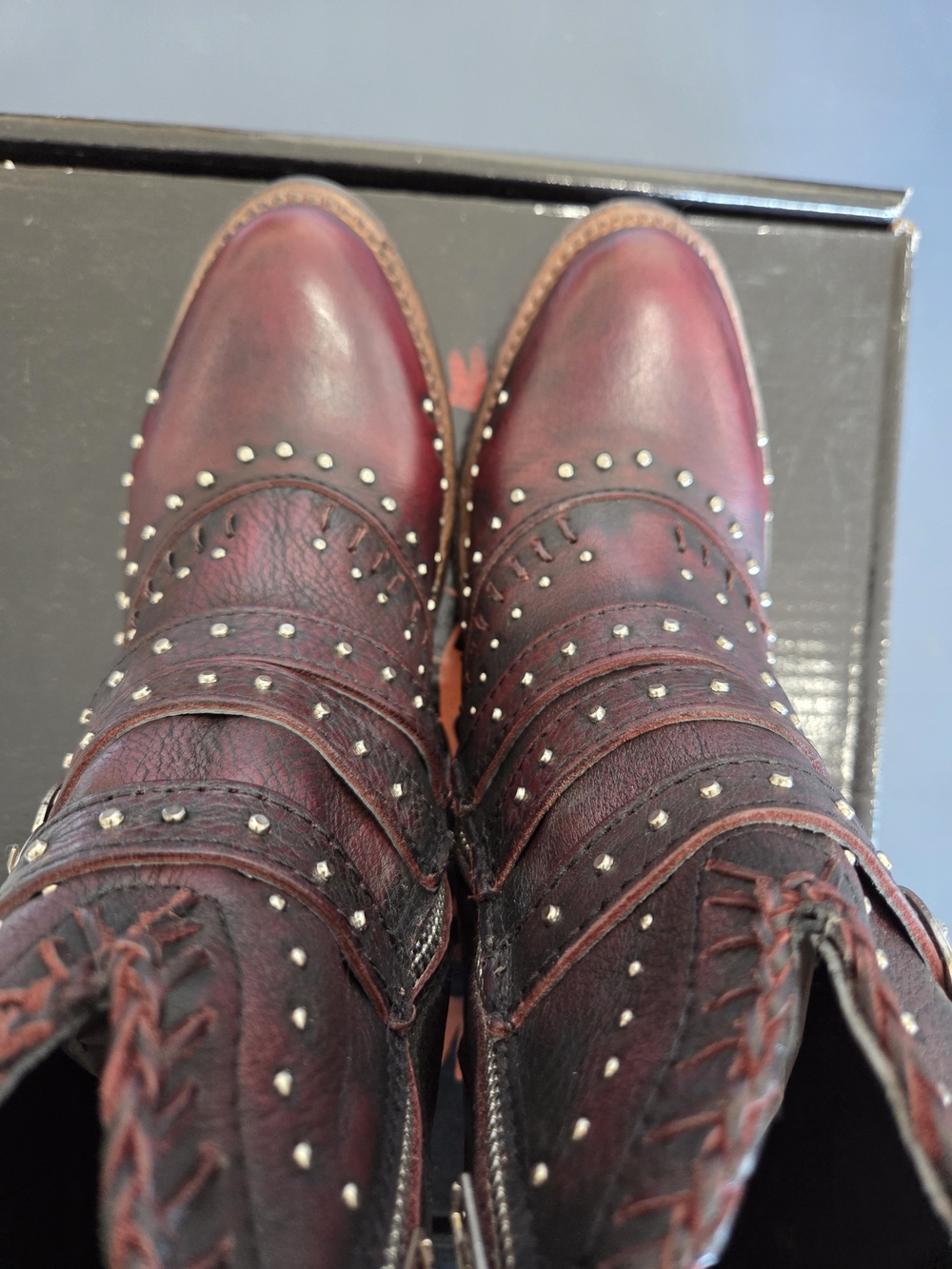 NEW, Gorgeous Freebird Wine Savanna Bootie, Size 10 - Picture 9 of 10